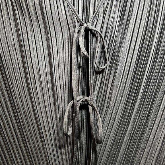 Rails Bethany Top in Black. Size Medium - Picture 7 of 9